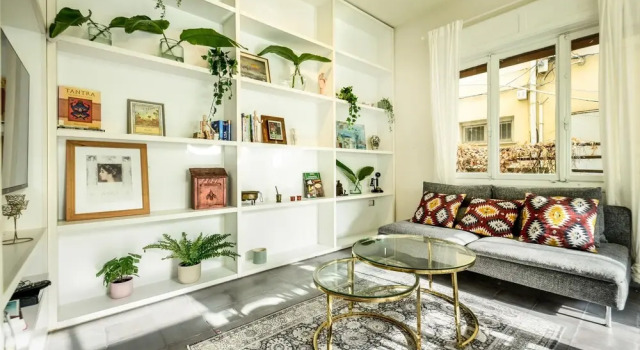 Апартаменты Serene Retreat with Lush Garden by Sea N Rent