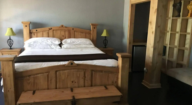 The Cove BnB, Забронировать Отель «постель и завтрак» Лаго-Виста Texas Hill Country