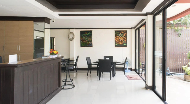 Paripas Express Hotel Patong, Забронировать Отель Патонг-Бич остров Пхукет