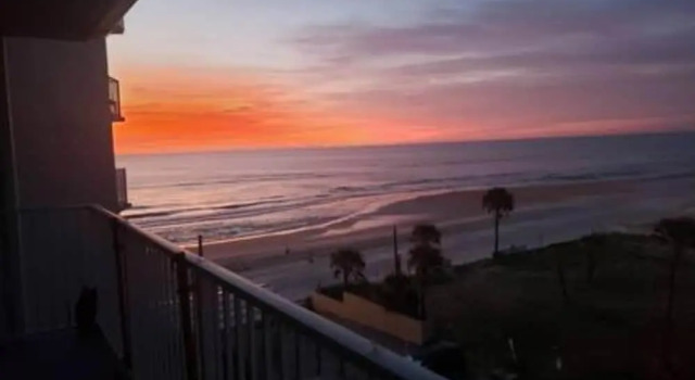 Апартаменты 613 3 Beds Luxury Beachfront Studio Ideal 4 Long Stays