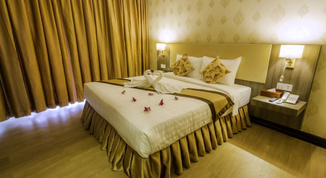 Paradise Hotel