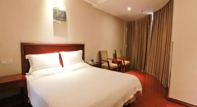 Greentree Inn Liyang East Nanhuan Road High Speed, Prenota Hotel Liyang Jiangsu