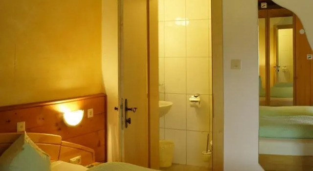 Gästehaus Elfi, Prenota Hotel Hotel a Tirolo con parcheggio, Parcheggio