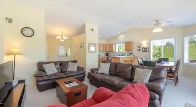 River Ranch-River/Mt Vw-2BR/2B, Buchen Sie Ferienwohnung Hood River Columbia River Gorge