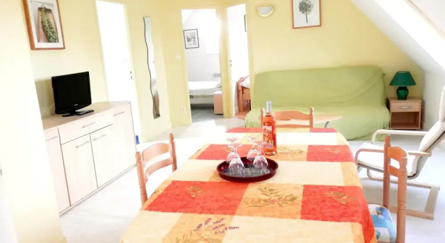 Apartment With 2 Bedrooms in Arzon, With Wonderful City View and Furni, Varaa Huoneisto Arzon 