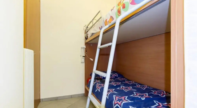 Contemporary 3 Bed Apartment With Lake Views, Wifi, Near Village