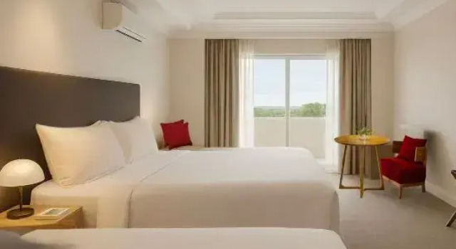 Номер Deluxe Vermillion Hotel