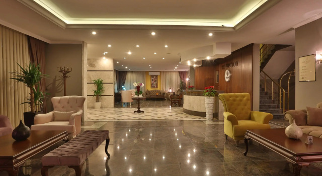 Bon Hotel City & Resort