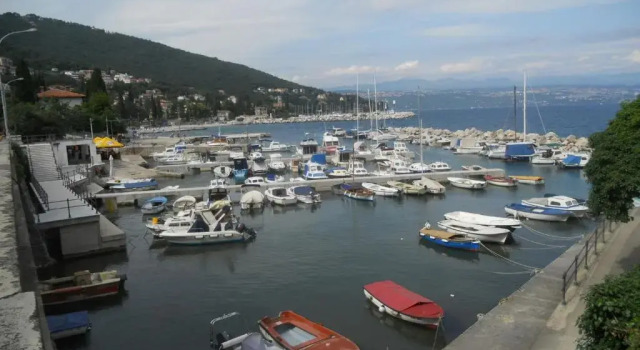 Апартаменты Apartments Kolmanic, sea view, free privat parking
