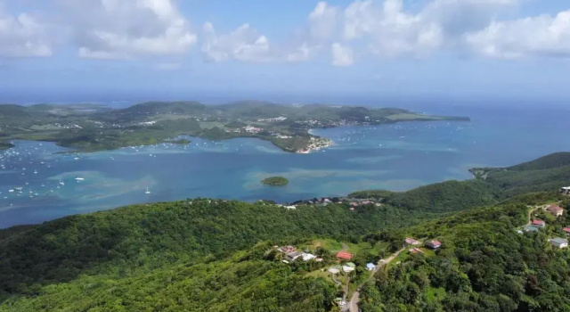 Коттедж Le Marin - Bungalow - Escapade en couple - Paisible - Wi-Fi - Climatisation - Joyau caché - Calme - Plages du Sud & Marina du Marin à quelques minutes en voiture - "sea, sxx and sun" - Cadeau de bienvenue - Acheminement sur demande moyennant supplément