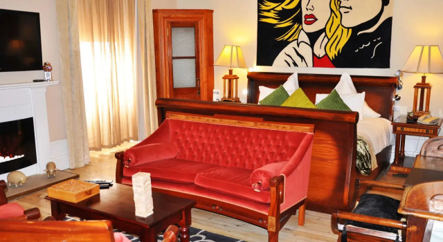 Carmelite Hotel