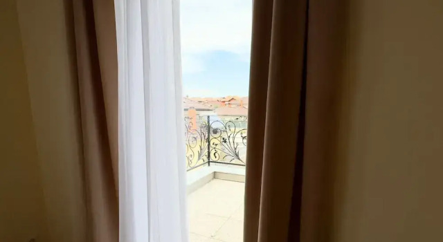 Четырёхместный семейный номер Standard Hotel ERA