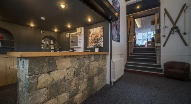 Curling Hôtel & Bar, Забронировать Отель Отели Тинь с парковкой, Парковка