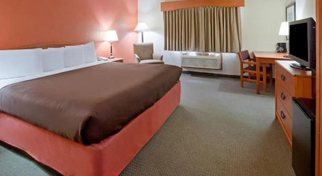 Номер Standard AmericInn by Wyndham Wetmore Munising