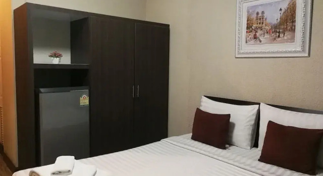 V49 Apartment