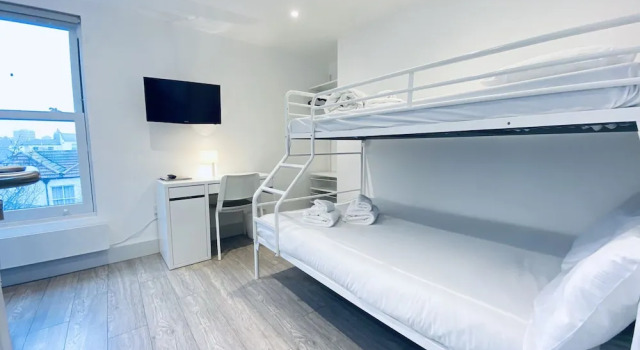Апартаменты Deluxe Seafield Seafront Apartments
