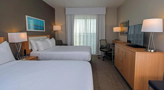 Четырёхместный номер Standard Holiday Inn Cincinnati North West Chester by IHG