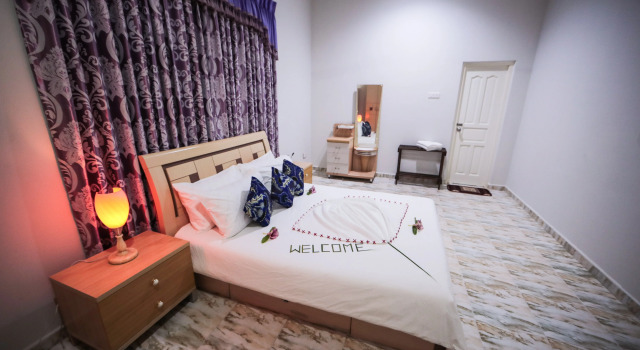 Huvadhoo Inn, Book Hotel Hotels in Southern Atolls with a Pool, Swimming Pool