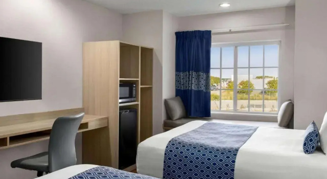 Четырёхместный номер Standard Microtel Inn & Suites Lincoln