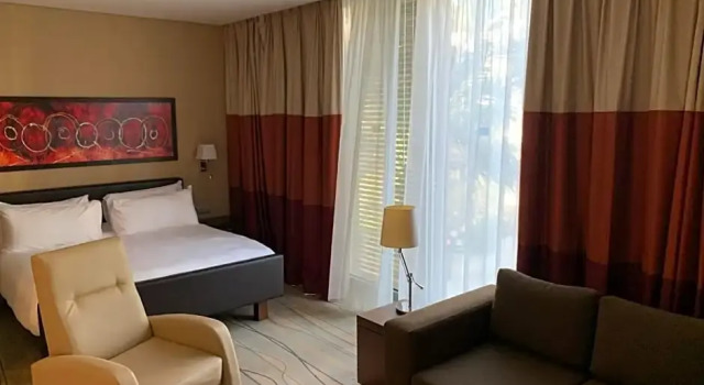 Номер Standard Staybridge Suites Beirut by IHG
