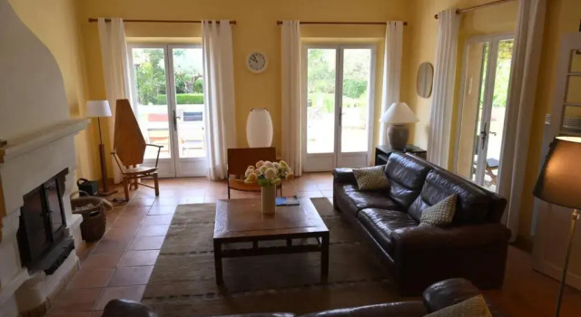 Коттедж Villa for 10 Pool 5 Suites Grimaud