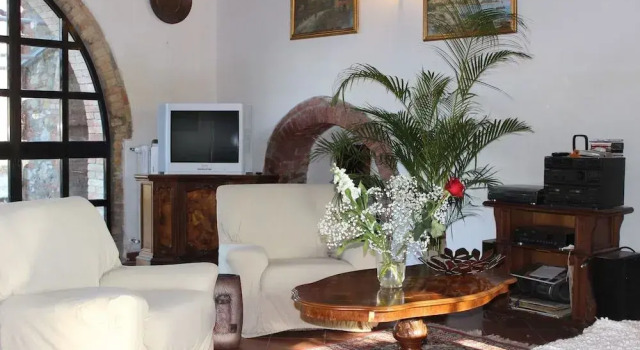 Villa Italia, Buchen Sie Villa Hotels in Elsa-Tal mit Parkplatz, Parkplätze