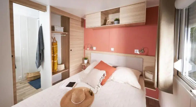 Mobile home 3 chambres 2 salles de bains dans camping 4 étoiles aux charmettes MH k168, Rezerwuj Pole kempingowe Hotele w Côte de Beauté z basenem, Basen