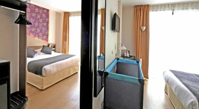 Двухместный семейный номер Standard с 2 комнатами Hôtel Hor Europe