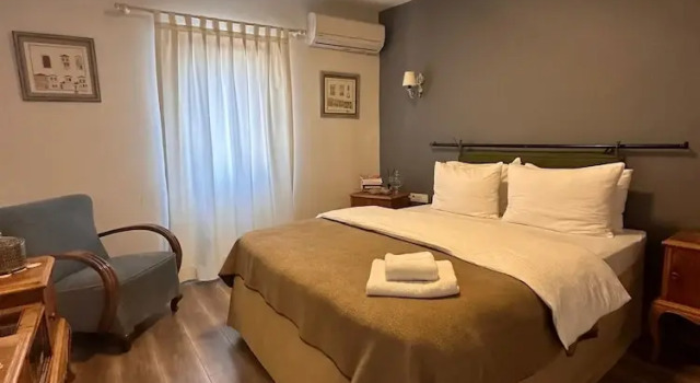 Beige Rooms