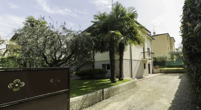 Desenzanoloft – Palm Garda Beach