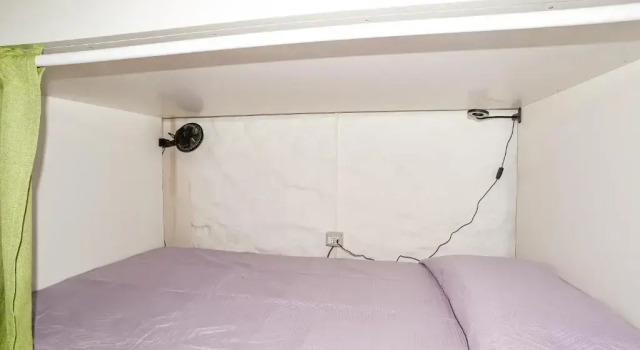 Кровать в общем номере (женский номер) Kite Hostel Stagnone
