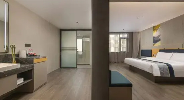 Люкс Homeinn Selected Hotel (Yizheng Xupu Station)