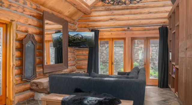 Коттедж Absolutely Amazing Slopeside Mountain Lodge With spa