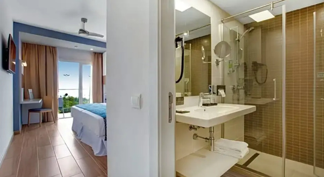 Двухместный номер с видом на море Hotel Riu Festival