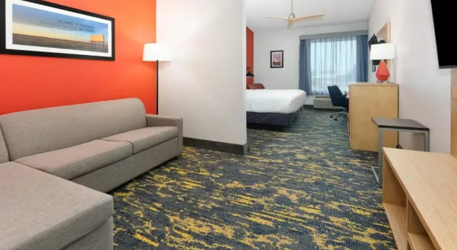Четырёхместный номер Executive La Quinta by Wyndham Dallas - Las Colinas