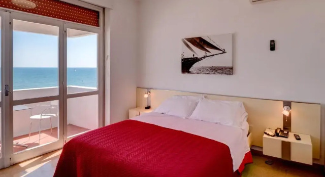 Двухместный номер Standard с балконом и с видом на море Hotel Europa