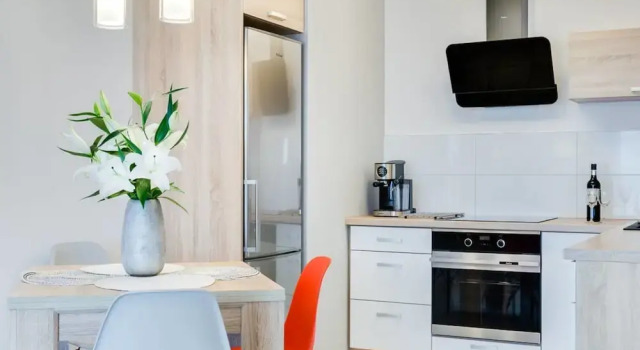 Modern Apartment Close to the Beach, Varaa Huoneisto Hotellit Pommeri pysäköinnillä, Pysäköinti