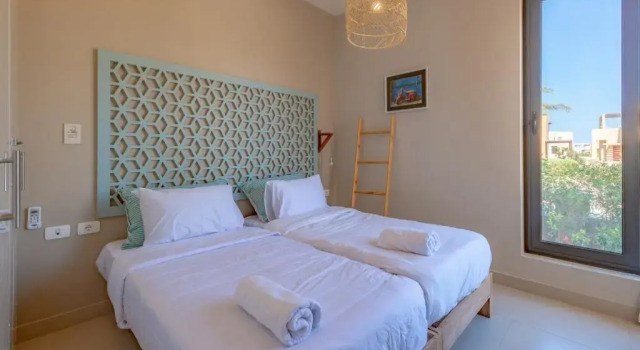 La Casa de Playa Tawila on Island 4BR Private with Heated Pool