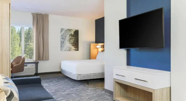 Двухместный люкс SpringHill Suites by Marriott Truckee Lake Tahoe