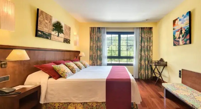 Номер Standard Hotel & Spa Monasterio de Boltaña