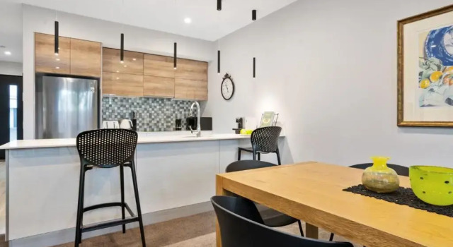City Living - Christchurch Holiday Home, Забронировать Отель Отели Крайстчёрч с парковкой, Парковка