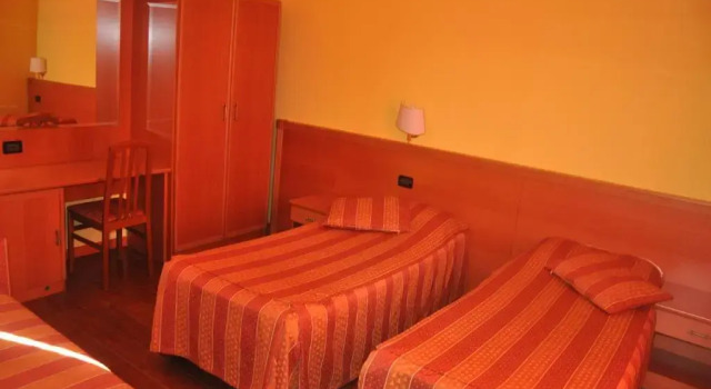 Четырёхместный номер Hotel Beauty Palace - Vertex Group