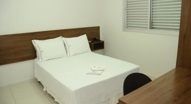 Hotel Flamboyant, Забронировать Отель  