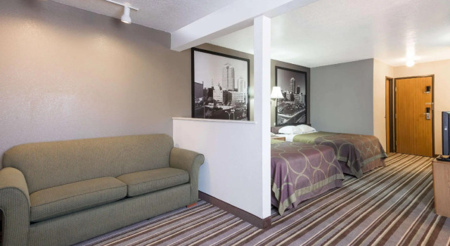 Люкс Super 8 by Wyndham Bernalillo