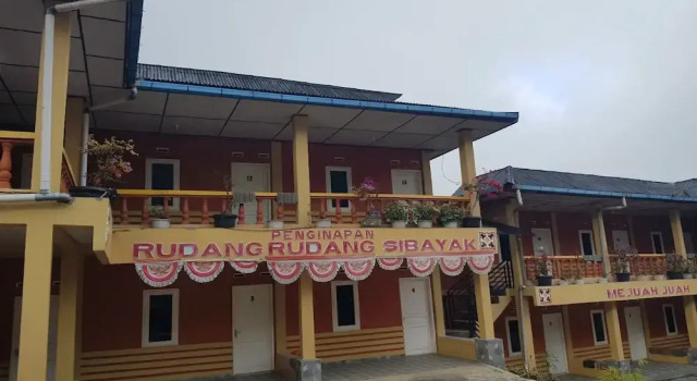Hotel O Rudang Rudang Sibayak, Rezerwuj Hotel Berastagi Sumatra