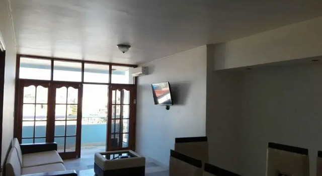 Apartamento 4to Malecon, Забронировать Апартаменты/квартира Vedado Гавана