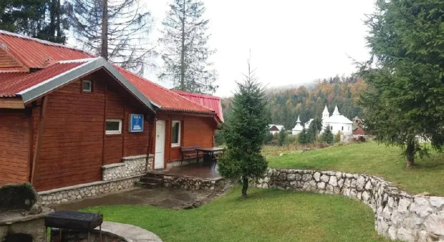 Vila Izvorul Minunilor, Varaa Hotelli  