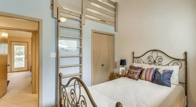 Апартаменты Half Mi to Angel Fire Resort: Townhome w/ Grill!