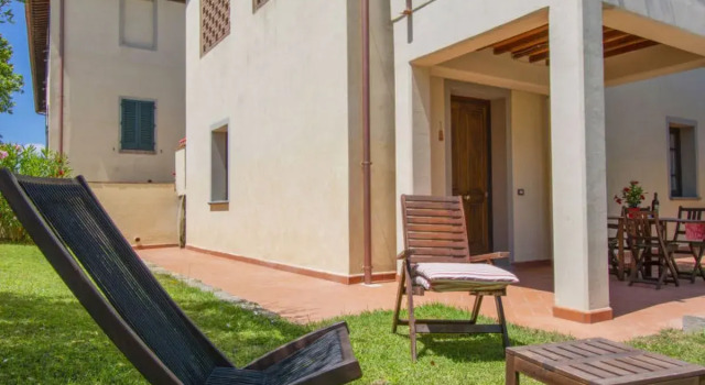 Borgo Fontana 14206, Book Hotel Cerreto Guidi 