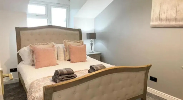 Stunning Beautiful 4-bed House in South Wales, Buchen Sie Ferienhaus Coychurch Glamorgan